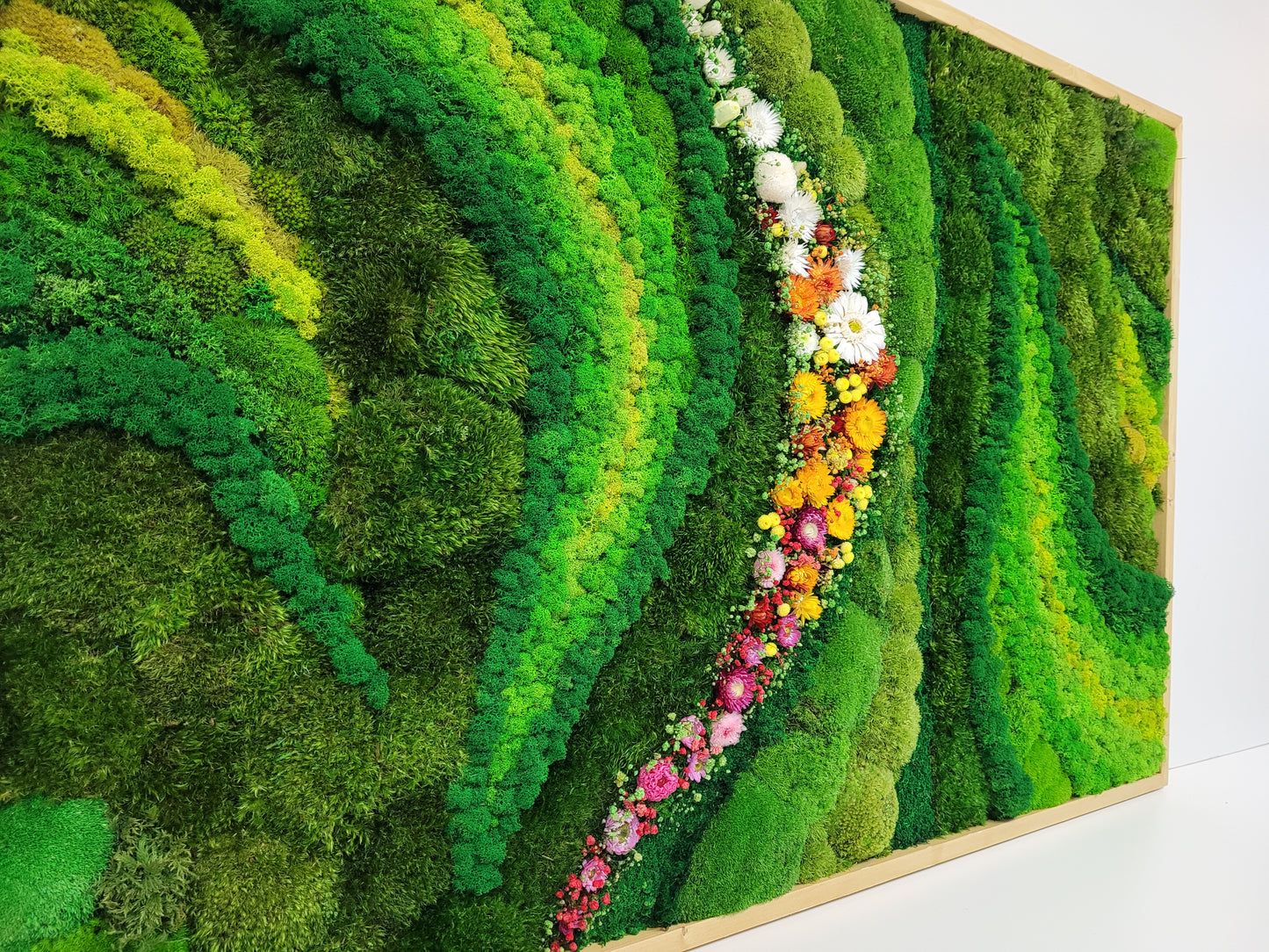 Magical Moss picture with flowers